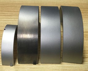 输送式全自动喷砂机 非标定制工厂流水线除锈表面处理解决方案